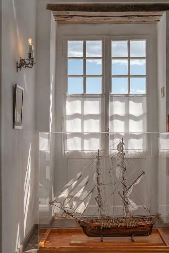 The 1813 Painter's Villa By Neuvel