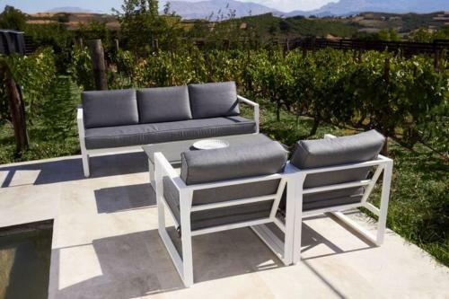 Trie Vineyard Cottage