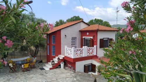 Vanna's Holiday House