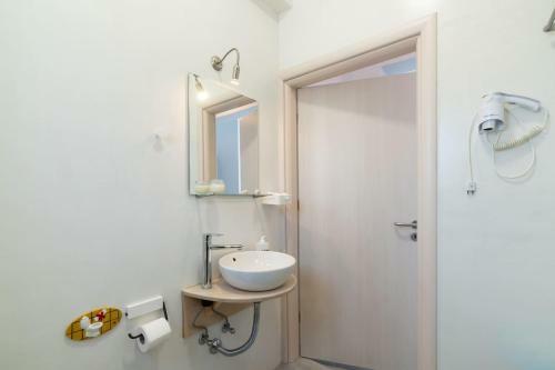 Rodamos Apartment