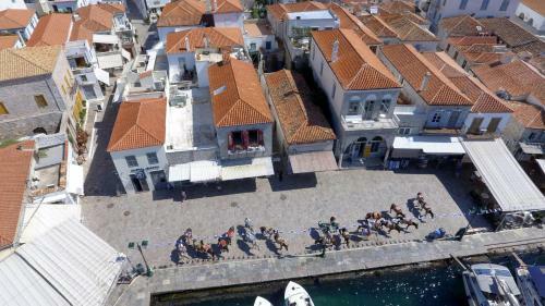 Hydra Port Apartments-serenity
