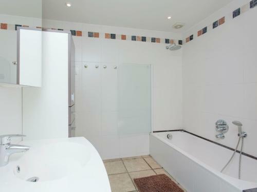 Lodge Holiday Home Le Relais Rendeux