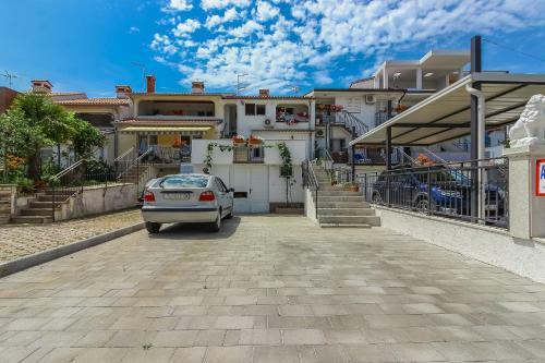 Radan - Apartments Near Brulo Beach