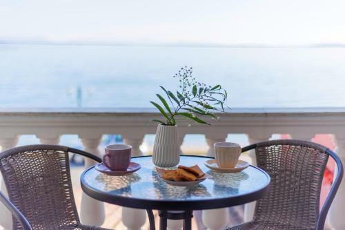 Marina Beachfront Apartment By Konnect, Ipsos Corfu