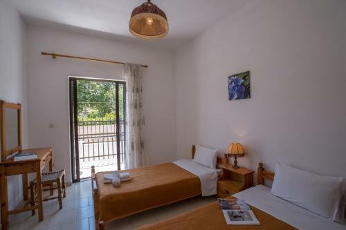 Tonia Apartments & Studios By Hotelius