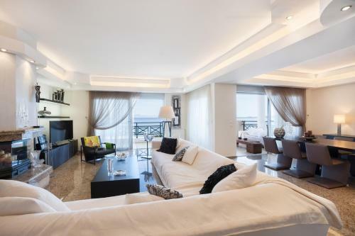 Villa Searene Deluxe Seafront Maisonette