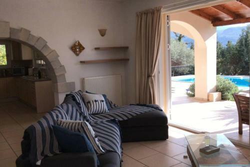 Villa Kalamitsi Amigdali Home With A Stunning View