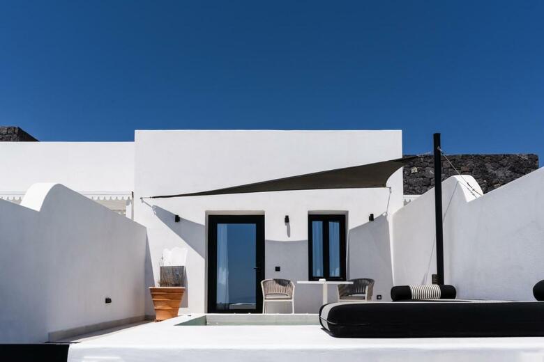 Hotel Cresanto Luxury Suites