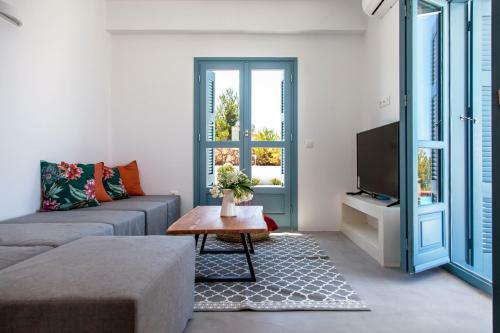 Villa In Kalamitsi With An Incredible View
