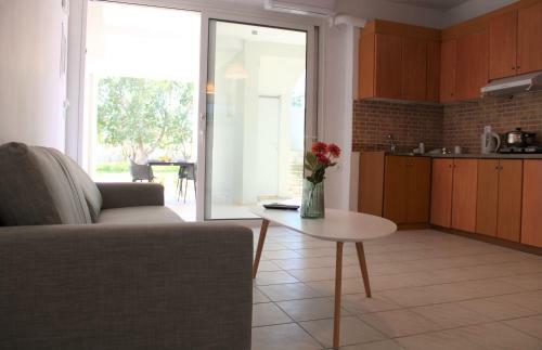 Kalamaki Plaza Apartments