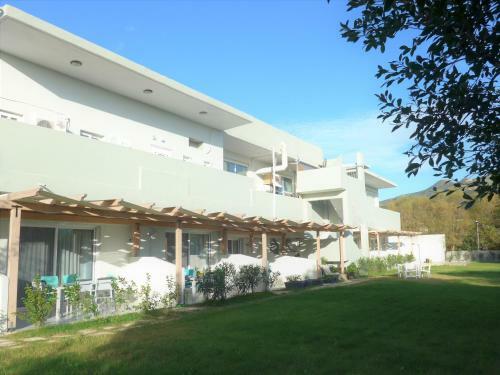 Kalamaki Plaza Apartments