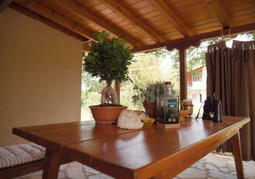Santa Cruz Country Cottage