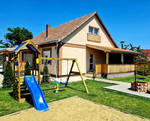 Hostal H�cza House Poroszl�