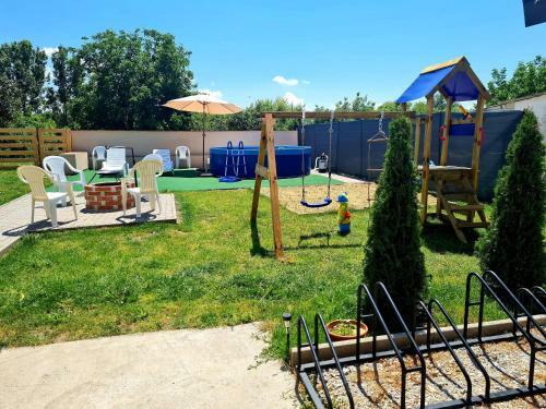 Hostal H�cza House Poroszl�