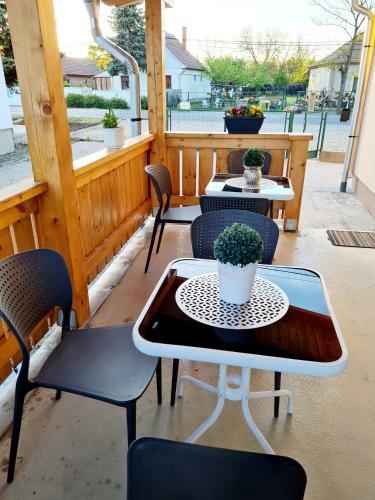 Hostal H�cza House Poroszl�