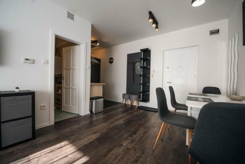 Anavrin Apartman- Csendes Lak�s A Belv�ros K�zep�n