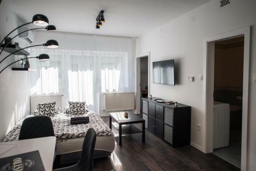 Anavrin Apartman- Csendes Lak�s A Belv�ros K�zep�n