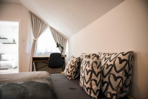 Anavrin Apartman- Csendes Lak�s A Belv�ros K�zep�n