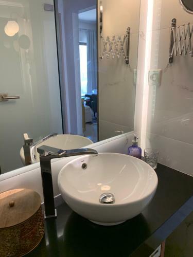 Blue Elegance City Center Heraklion Apartment