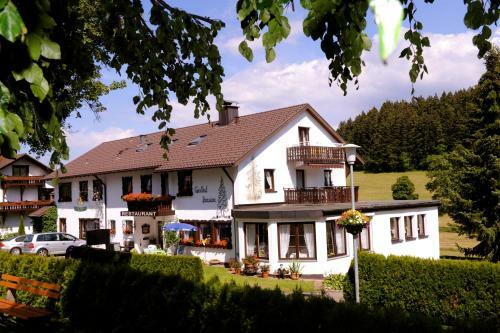 Hostal Gasthof Schwarzwaldtanne