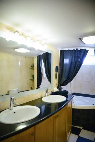 Apartamento Bright Luxury Apt Beach & City Center