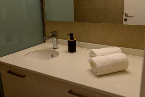 Apartamento Uni Island City Center Suites