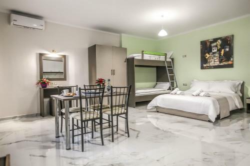 Apartamento Del Sol Meteora Luxurious Family Suites #1