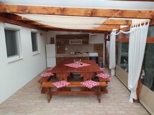 Apartamento Tulip�n Vend�gh�z