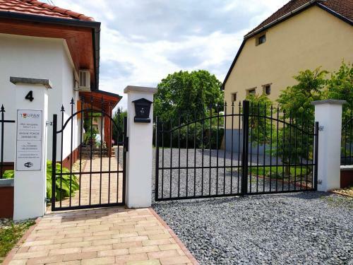 Apartamento Tulip�n Vend�gh�z