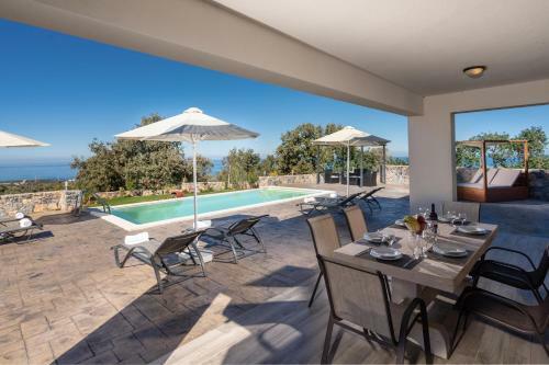 Stunning 4-bedroom Villa With Private Pool.