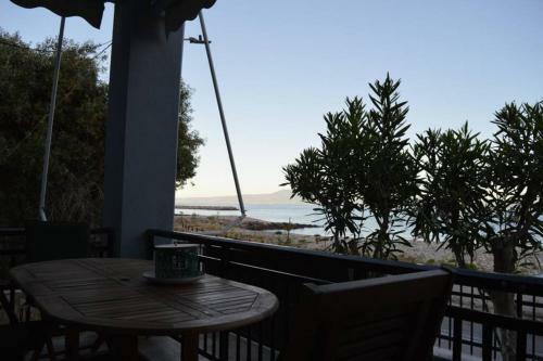 Melenia's Sea Front House