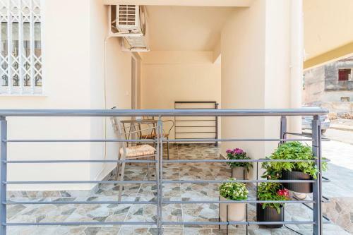 Kalamata Lime Studio - Urban Cozy Nest