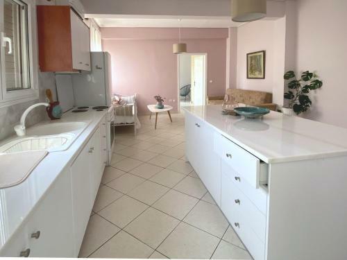 Apartamento Sea Breeze Kalamata Beach Condo