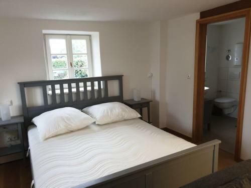 Apartamento Torhaus Rattelsdorf - Wohnung Lilie