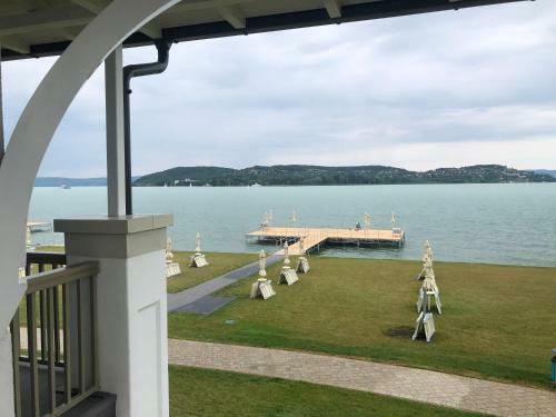 V�zparti Luxus Apartman Sz�nt�d