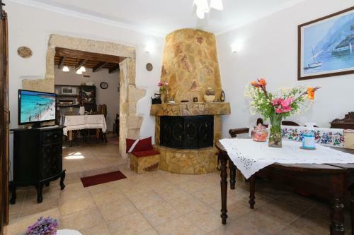 Casa Vasilia Traditional Home