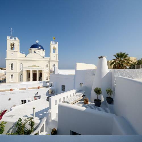 Betty's Home Santorini