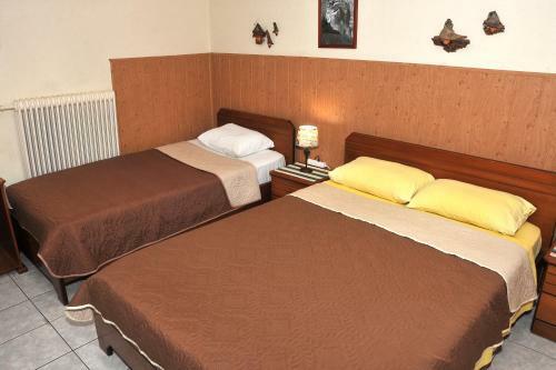 Hostal Guesthouse Bloutsos Rooms