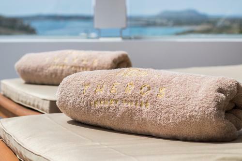 Apartamento Theros Luxury Villas
