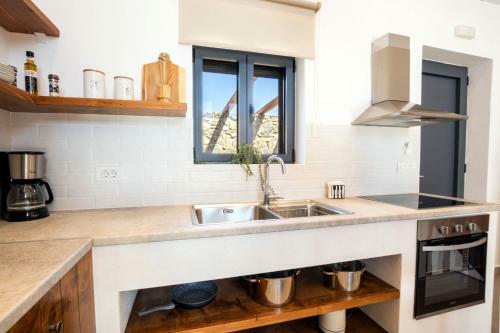 Cato Agro 4, Seafront Villa With Private Pool