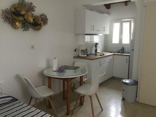 Corfu Island Apartment In Kassiopi By Seaside
