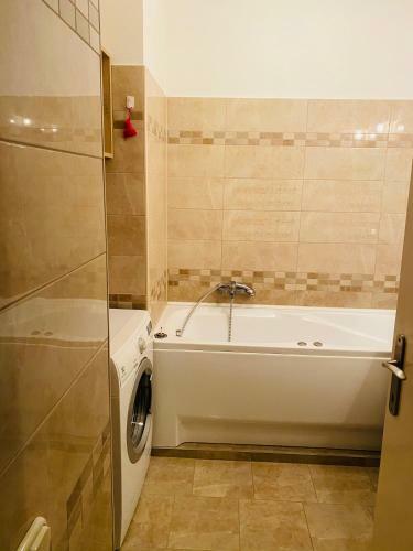 F�r�sz Apartman