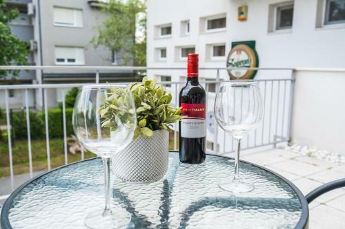 Siesta Sziget - Panor�m�s Balatonparti Apartmanok