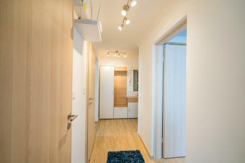 Mf Silverhome 402 Apartment
