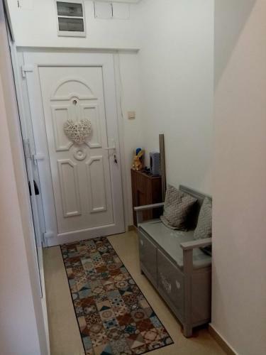Apartamento K�k Zsir�f
