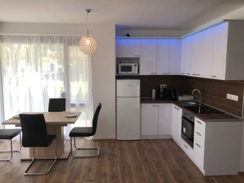 Nella Apartman