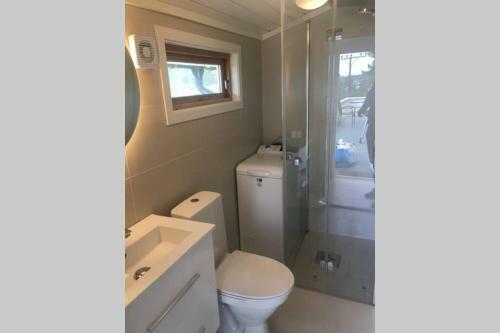 Newly Renovated Rustic Seaside Cabin B�r�y 3 Boat