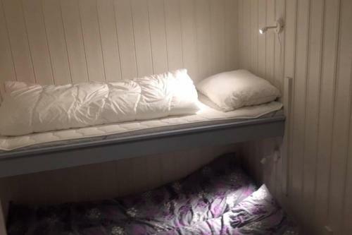 Newly Renovated Rustic Seaside Cabin B�r�y 3 Boat