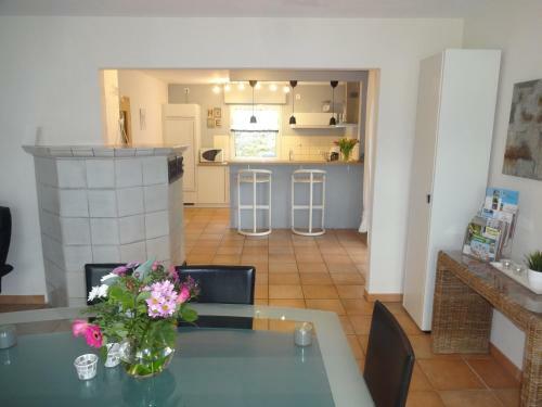 Ferienh�user Rh�n - Haus Natalie & Haus Helene