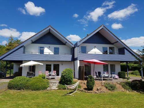 Ferienh�user Rh�n - Haus Natalie & Haus Helene